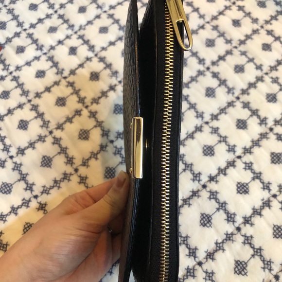 Burberry Alvington Continental Wallet - Picture 4 of 7